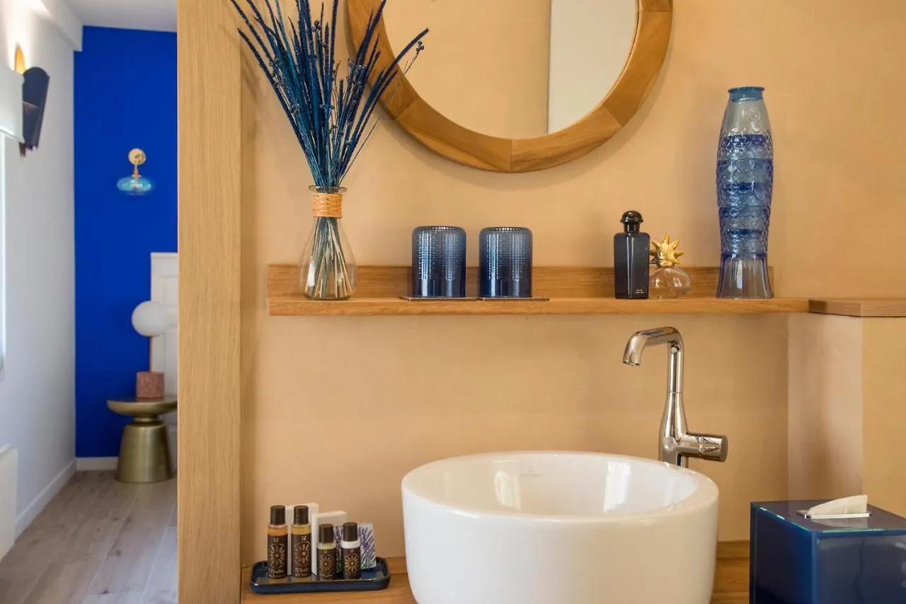 Bastide Les 3 Portes Saint-Paul-de-Vence Bed & Breakfast